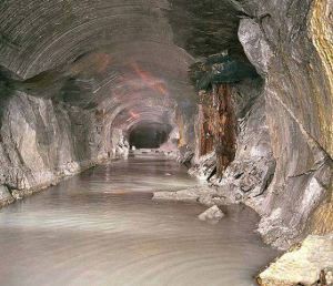 tunnel_romania_bucegi